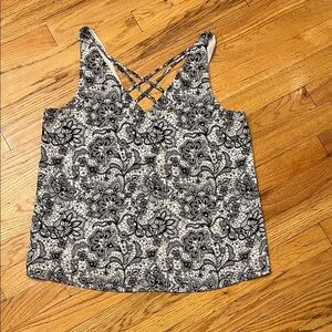 Express lined sleeveless blouse- black and white-size small